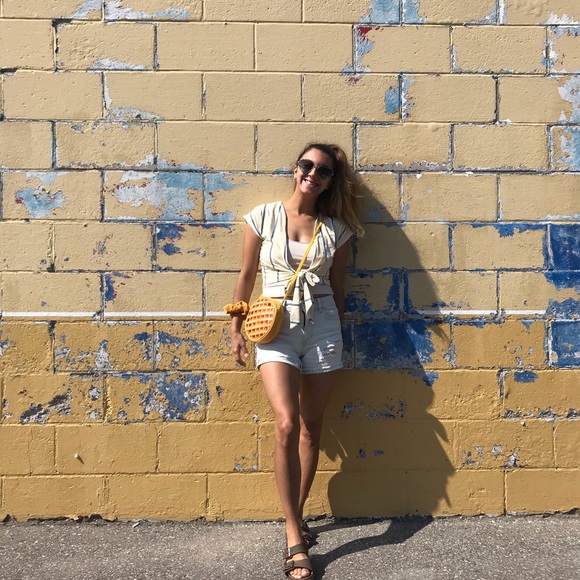 Meet your Posher, Mandy - Picture 1 of 2